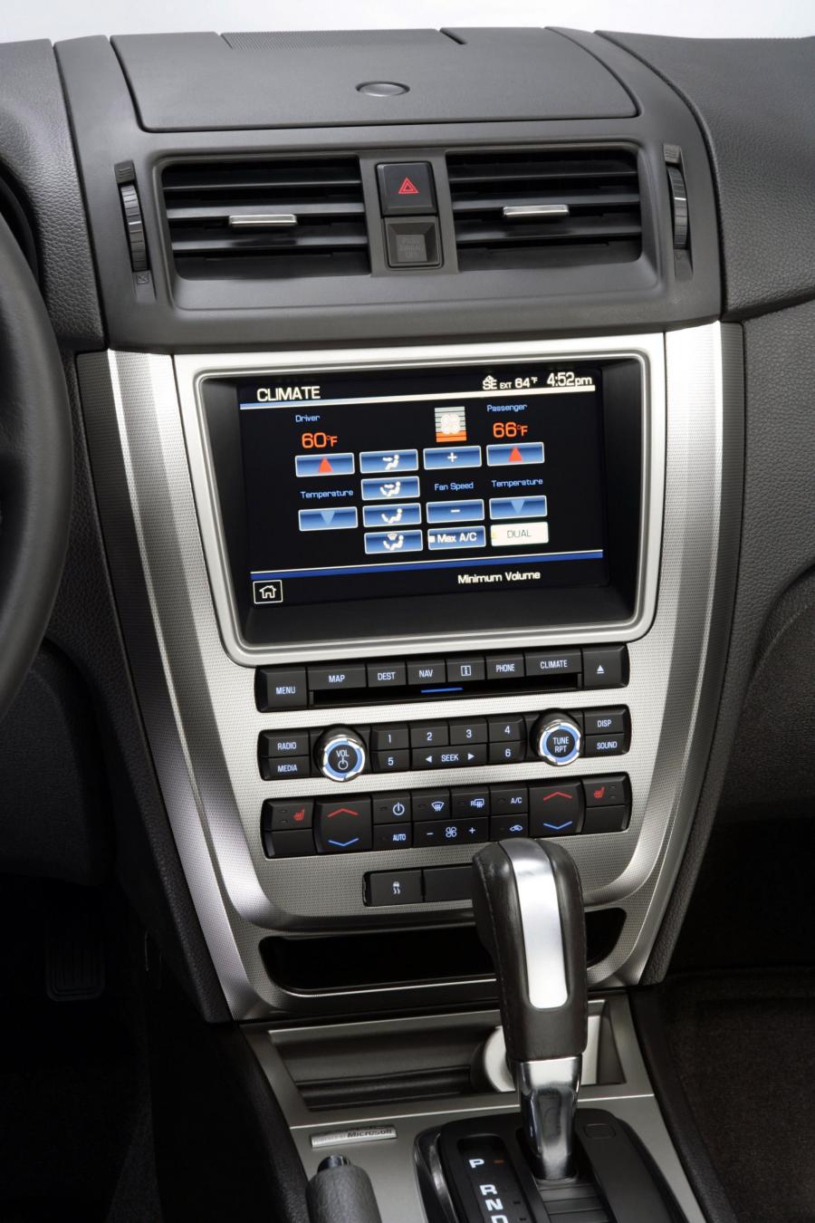  Ford Fusion Hybrid 2010 года  (US) (фото 39 из 111)